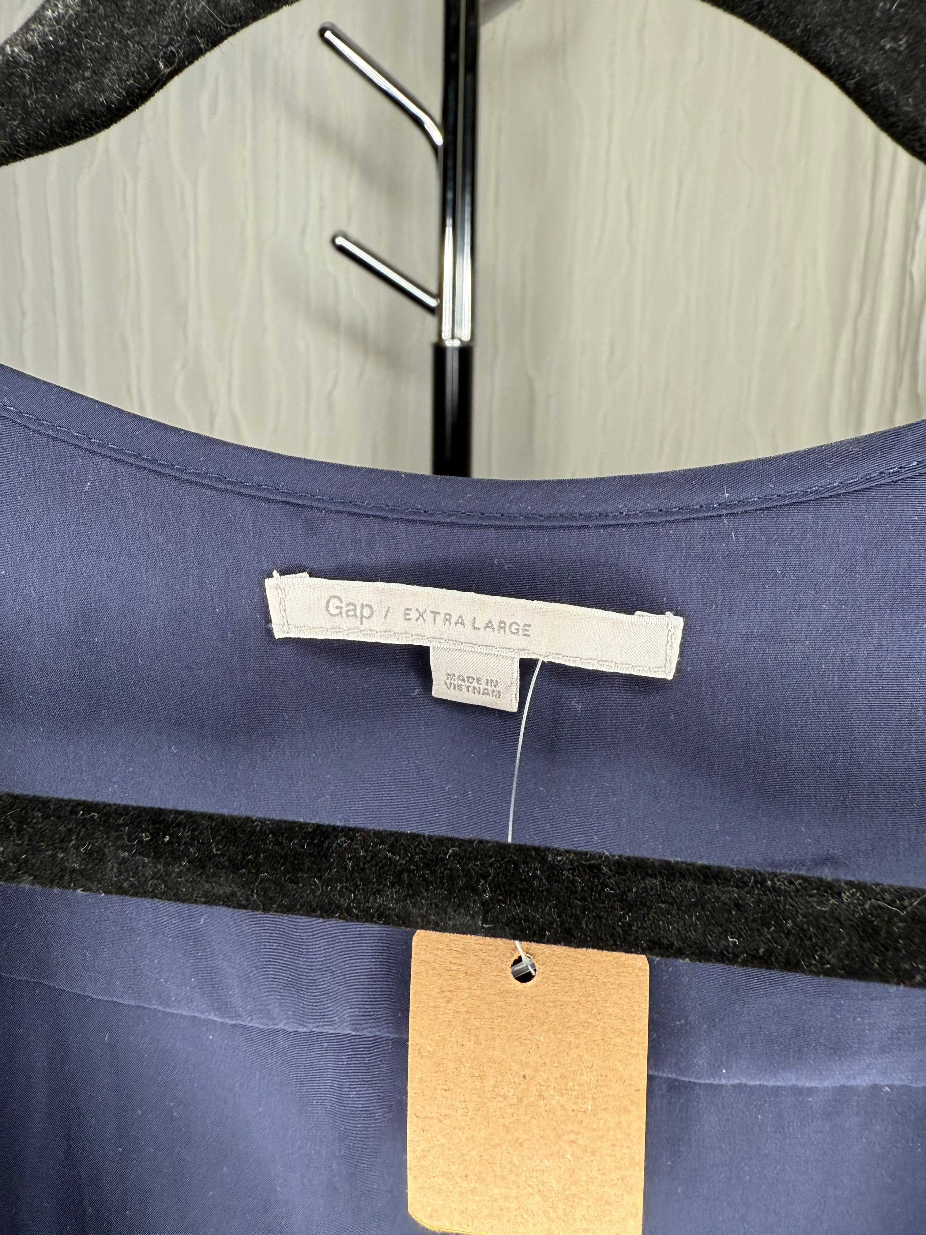 Blusa Azul marino. Marca GAP