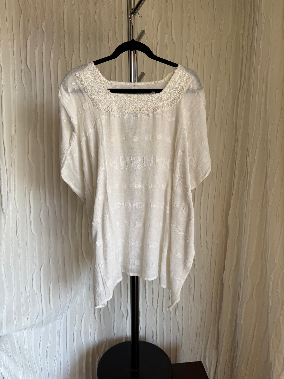 Huipil Blanco. Marca Artesanal